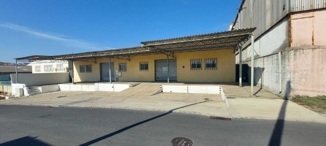 Armazém com rendimento anual 28.870 €
