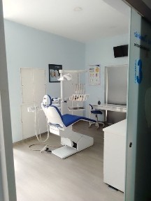 PASSA-SE clínica dentária com laboratorio ou só imovel