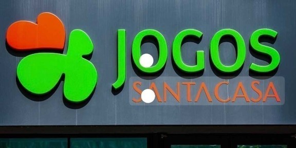 Pastelaria com mediação jogos Santa Casa