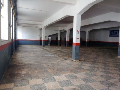 Vende Armazém / pavilhão Industrial/ garagem oficina