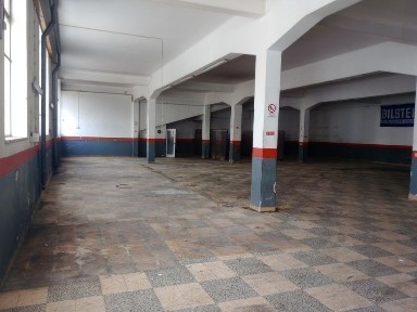 Vende Armazém / pavilhão Industrial/ garagem oficina