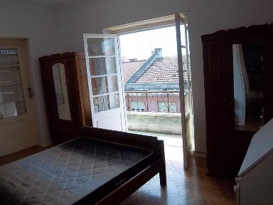 T1 MOBILADO E EQUIPADO na DAMAIA com muitos transportes