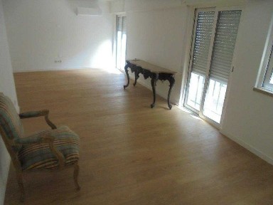 Excelente apartamento T4 junto Av. Duque de Loulé