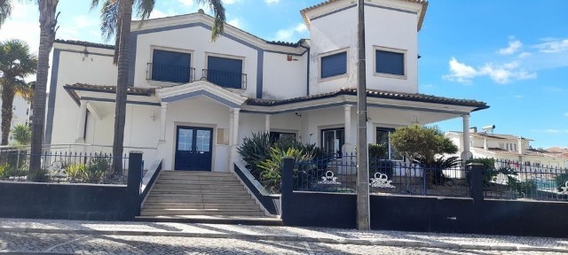 Arrenda-se Bar/restaurante totalmente equipado - Pronto a funcionar