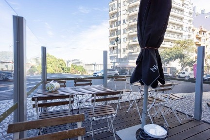 TRESPASSE PASTELARIA LISBOA R.CASTILHO - EXCELENTE LOCALIZAÇÃO