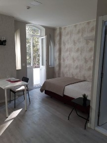 Estúdio Junto Faculdades - 1 Pessoa