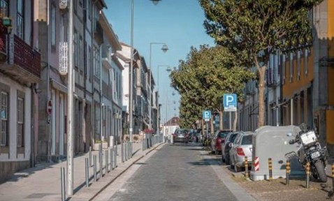 Arrenda se T1 perto Sé de Braga