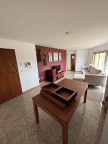 Vende-se - Apartamento T2 com terraço no Porto