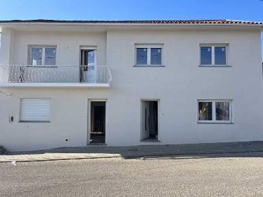 Arrendo Apartamento 6 Assoalhadas