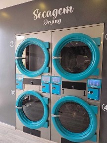 Lavandaria self-service no coração do bairro