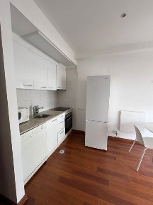 T1 em Lisboa junto Av. Roma