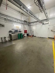 Oportunidade Cedência de Armazém com camara frigorifica em Odivelas