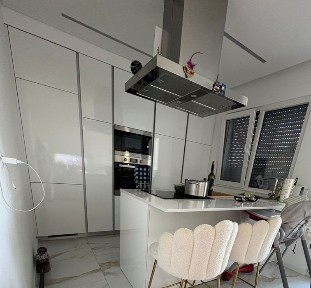 Fantástico Apartamento,T2 com arrecadação e parqueame