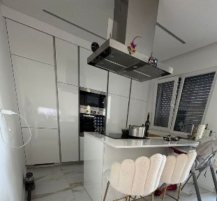 Fantástico Apartamento,T2 com arrecadação e parqueame