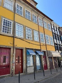 Estudios T0 na praça Carlos Alberto, centro do porto