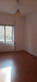 T2 na Buraca, com arrecadação e logradouro