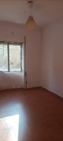 T2 na Buraca, com arrecadação e logradouro