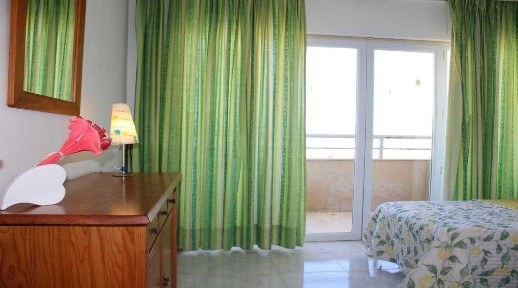 Arrenda-se T1 até maio - na praia da rocha