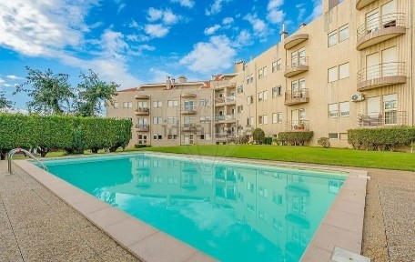 T2 + office Francelos piscina 2kms Miramar condomínio fechado