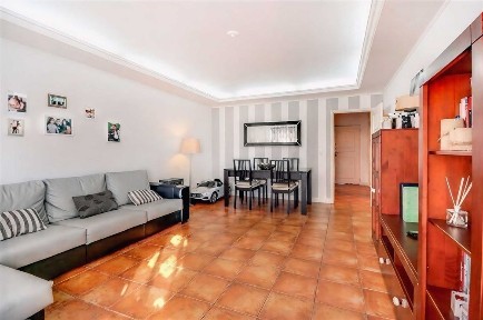 Arrenda Apartamento T4, Paco de Arcos (Lagoas Park), c/ Garagem