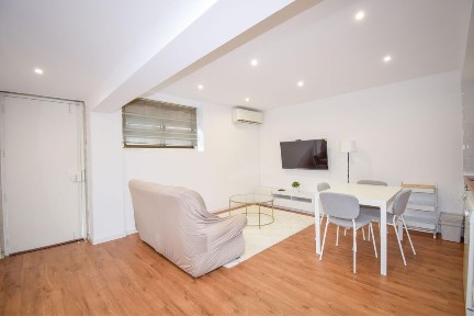 T3 Remodelado e mobilado - Atelier convertido em habitação