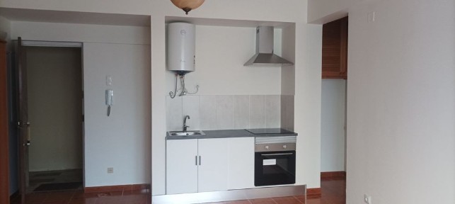 T1 Reboleira, 5 min Metro/comb. Pronto a habitar