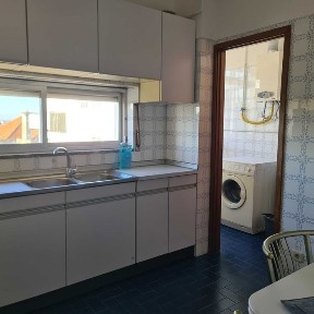 T2 nos Olivais arrenda-se