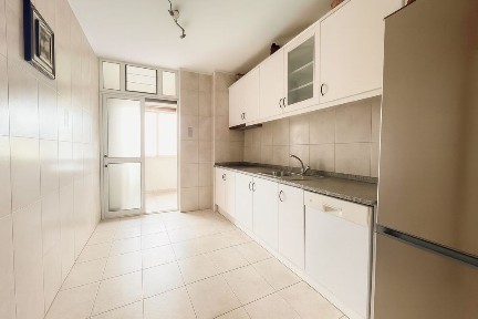 Apartamento T2 com Terraço e Garagem Box