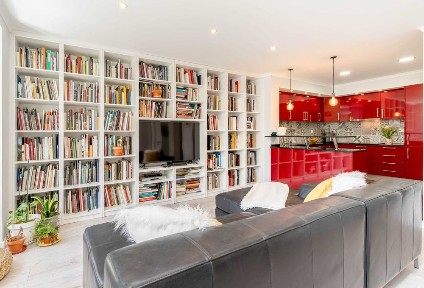 T4 Duplex Remodelado com 4 casas de banho Almada