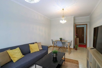 ARRENDAMENTO Porto mobilado com garagem T1