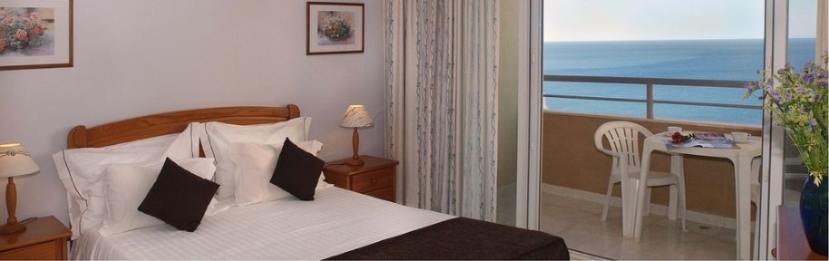 T0. Apartamento,extraordinaria vista mar. Parque privado.Piscina