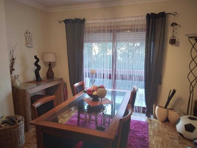 Aluga-se T2+1. St Ovídio