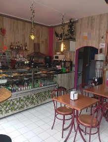 Trespasse de pequeno café a funcionar