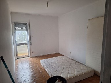 T2 kitchenete em leca do balio