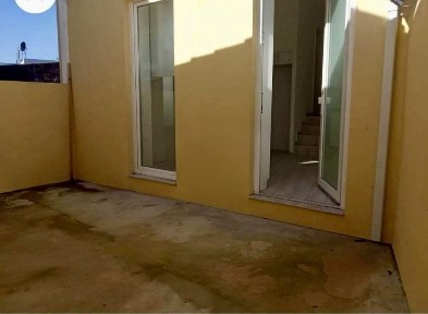 Ótima localização, moderno, luminoso e com pátio privado