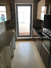 Arrenda-se T4 - Na primeira linha na Foz, Porto