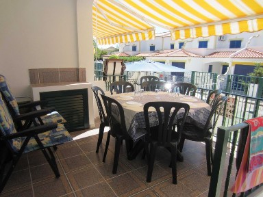 Apartamento r/chão T3 com pátio independente