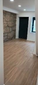 Aluga-se andar de moradia T 1