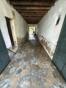 Vendo 2 casas em estado de ruína mais terreno com 1.000m2!