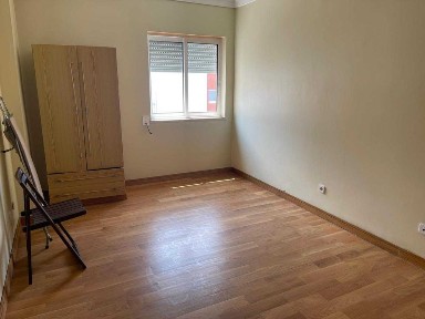 Apartamento T3 em Entrecampos