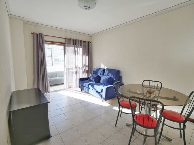 T1 Maia, frente ao Metro Maia Forum, C / garagem Mobilado e Equipado