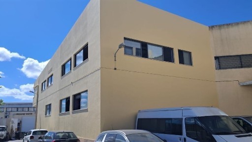 Pavilhão industrial Santa Marta de Corroios