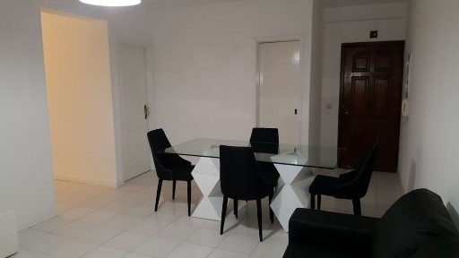 Apartamento T3 na 1a linha da Praia da Rocha em Portimão