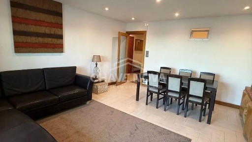 T3 com 3 Suites | Totalmente Remodelado e Mobilado | Centro de Gaia