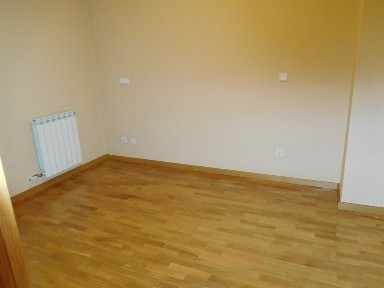 Apartamento T3 centro de Condeixa, excelente local, boa esposição solar, central