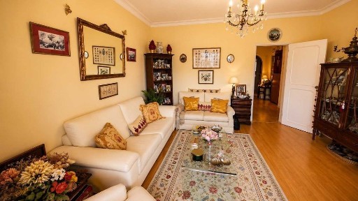 Apartamento T2 à venda Vista Mar | Varanda + Arrecadação