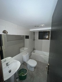 Vendo apartamento T2 em Santos, madragoa lisboa