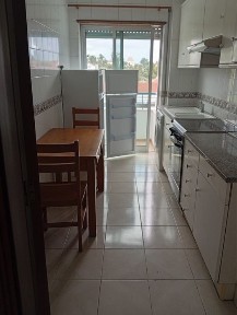 Arrenda-se T1 - Edificio Olhalvas