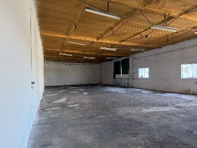 ARMAZÉM 450m2 - Alcochete