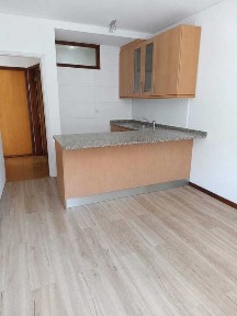 t1 kitcnet na baixa portuense